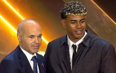 体图：厄兹詹将自由身离队，多特原本能用他加1000万签谢尔基