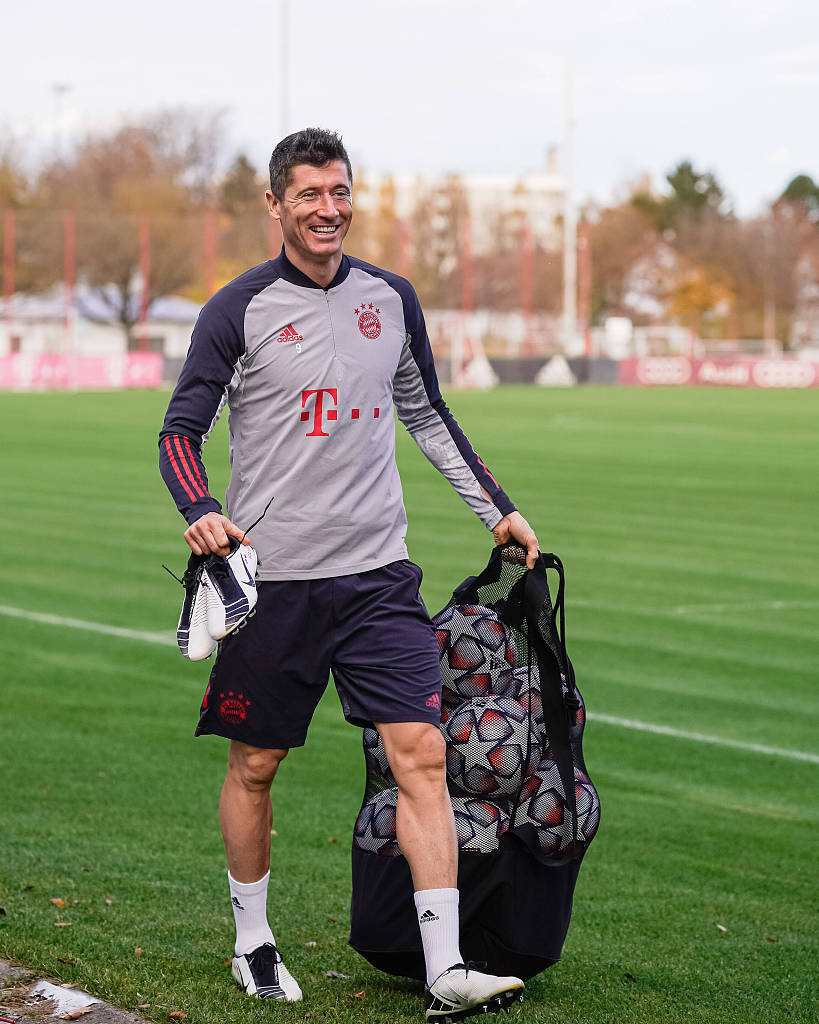 篮球CBA球员连续三场得分上双