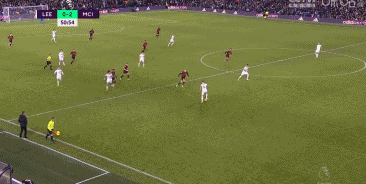 德天空：拜仁引进费耶诺德右后卫里德的谈判正在取得进展