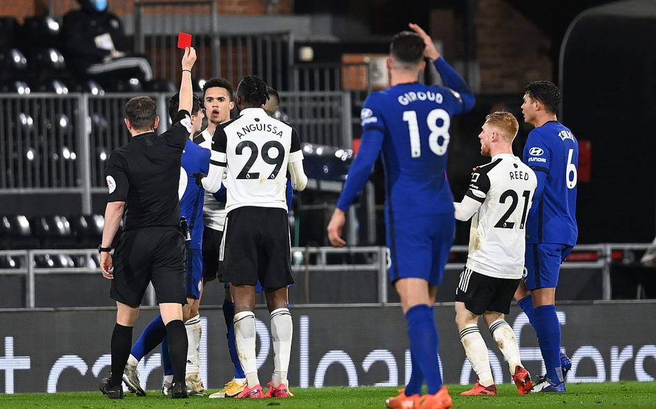 TA：阿莫林希望引进中场；曼联是否签门将取决于巴因迪尔未来