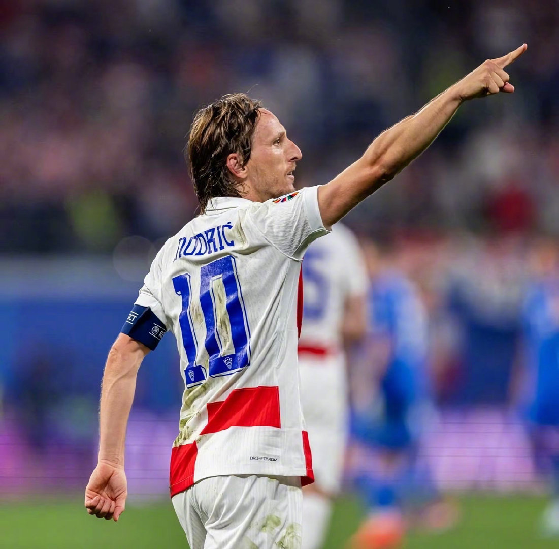 全运会排球女子成年组1／4交叉赛江苏女排完胜辽宁 挺进四强