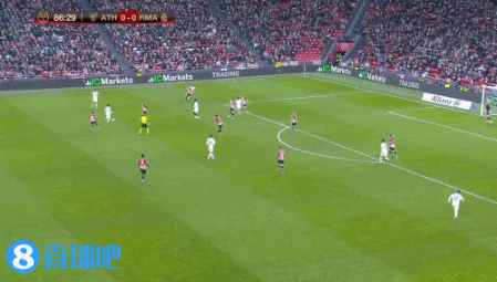 足球欧洲杯训练场出现意外，球员脚踝受伤