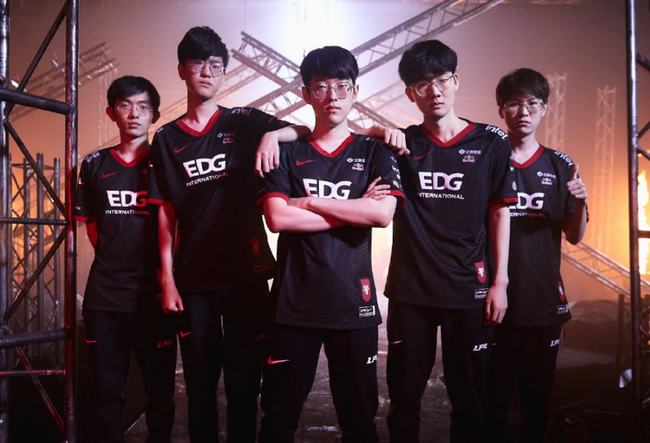 贡献了两个 贡献了两个